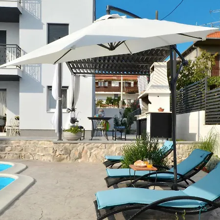 Deluxe Porto Апартаменты *