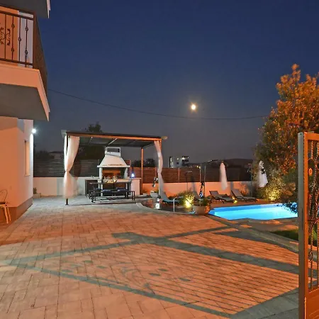 Deluxe Porto Трогир