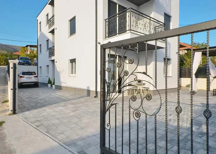 Deluxe Porto Trogir