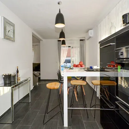 Deluxe Porto Apartment